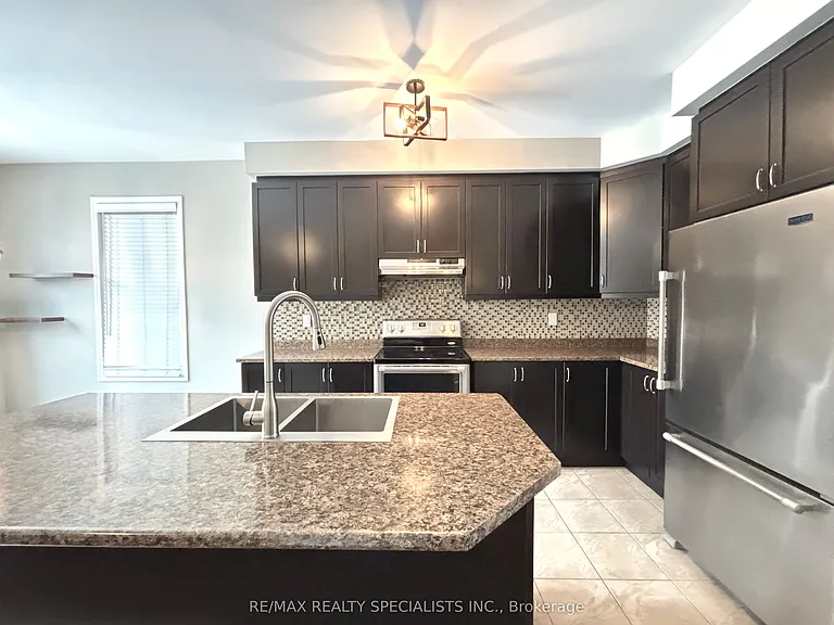 227 Spring Creek Dr — Photo 4
