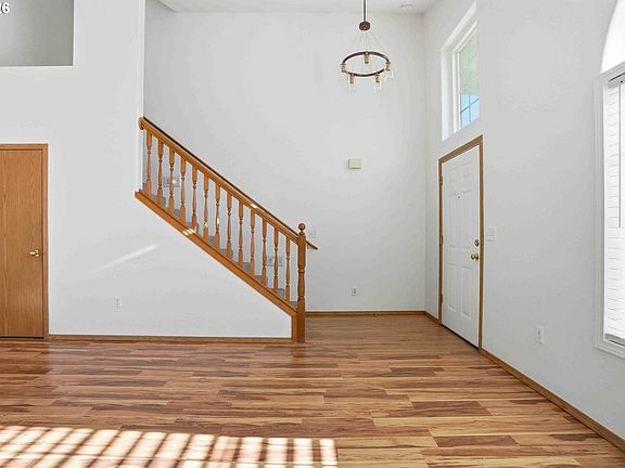 5th image of 7405 NE 87th Cir