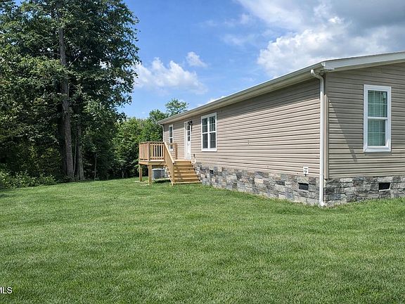 2nd image of 286 Race Track Rd