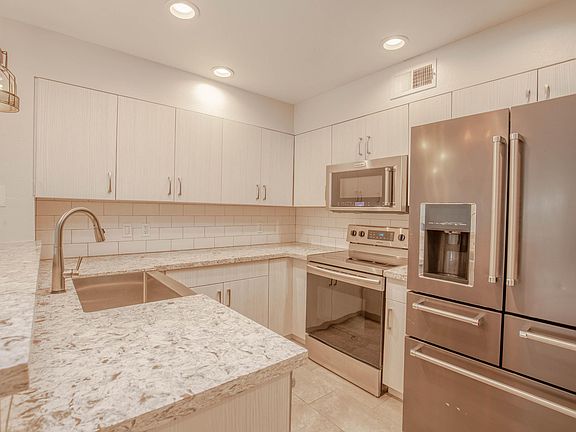 4th image of 1717 E Union Hills Dr Unit 1051
