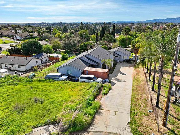 2nd image of 1423 Via Lima