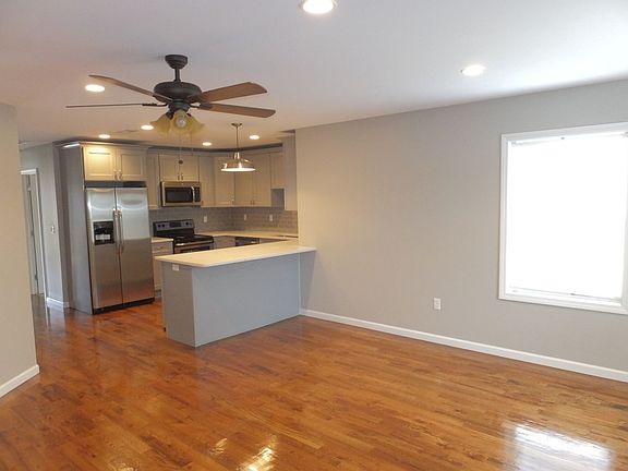4th image of 239 Saint John St #1