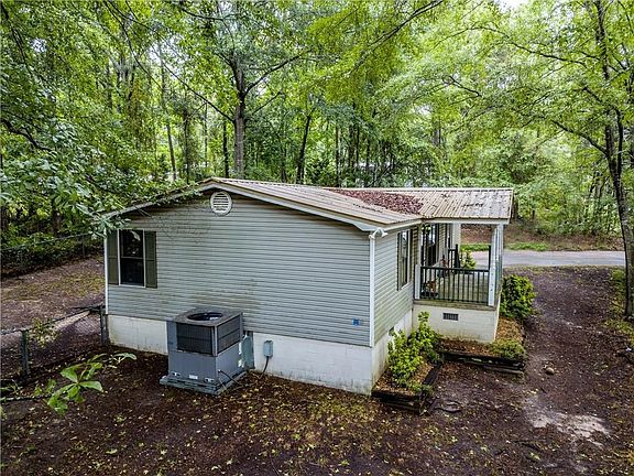 4th image of 118 Lee Road 701
