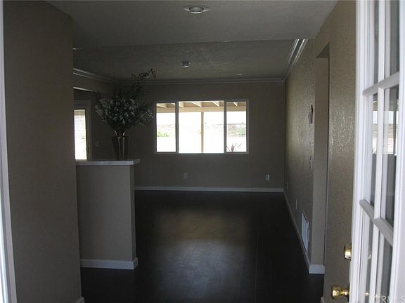 4th image of 1661 Sunrise Way