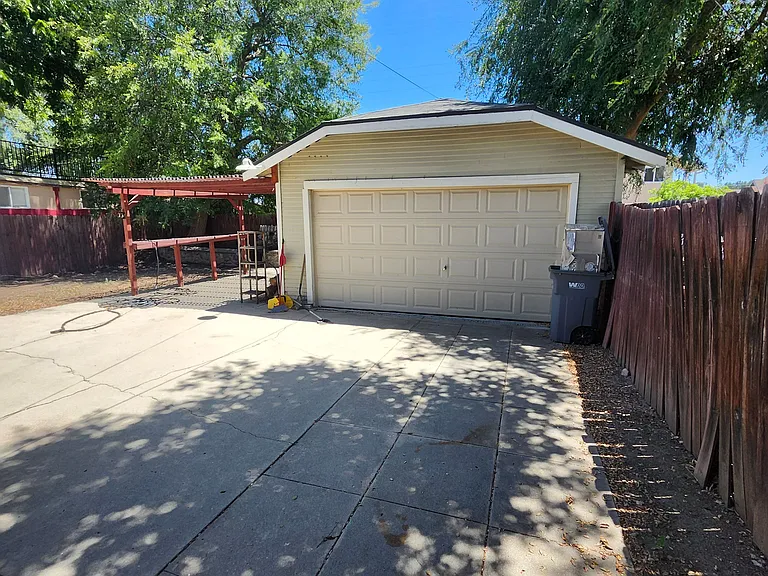 404 Plaza Serena — Photo 33