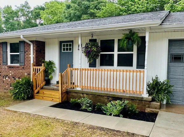 564 Hayes St, Lexington, TN 38351