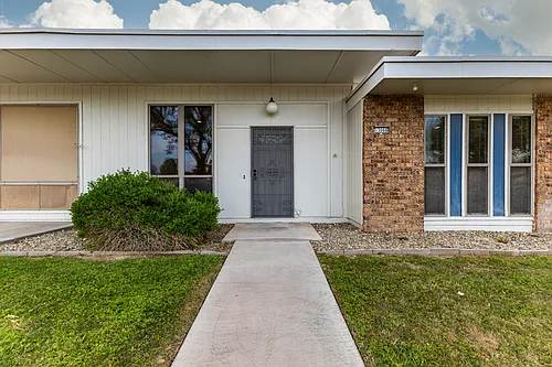 13066 N 100th Dr Photo 1