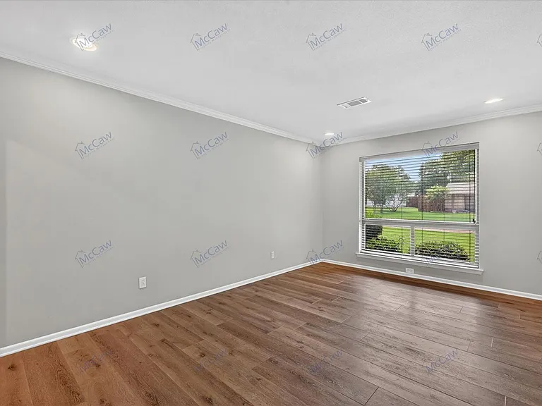 3827 Clubway Ln — Photo 9