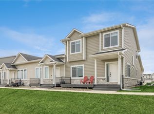 9143 Maisy Ln, West Des Moines, IA 50266