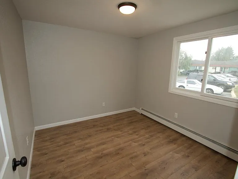 4362 Reka Dr — Photo 9