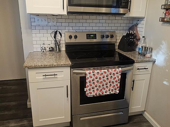 5th image of 1541 Coutant Ave