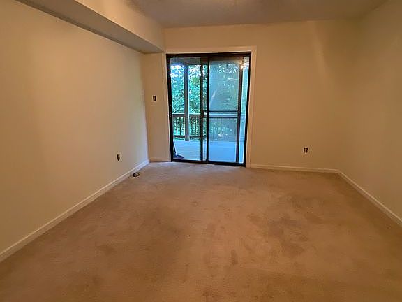 2nd image of 823 W 29th St