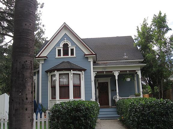 2nd image of 222 W Palmyra Ave