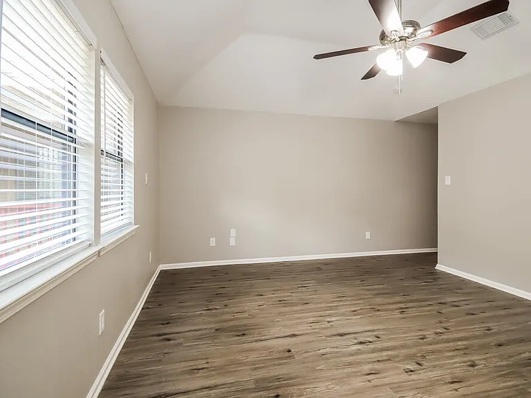 18 Laguna Rd — Photo 10