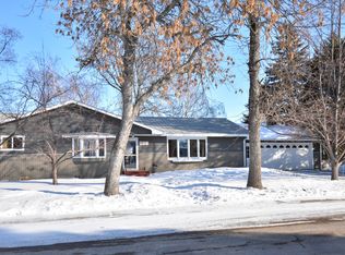 602 13th Ave NE, Devils Lake, ND 58301