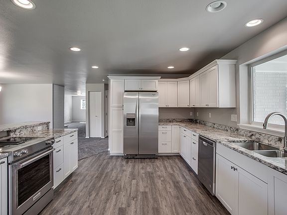 Fresh Kitchen - Granite