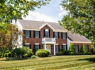 13 Ashbury Dr, Franklin, MA 02038