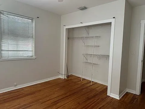 4 bed, 2500 sqft, $5,000 — Photo 2