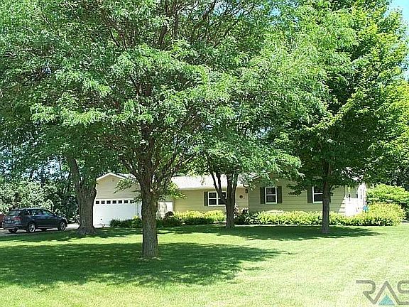3rd image of 47318 Austin Ct