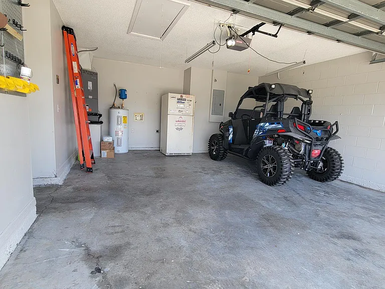 2404 Quail Cove Ct — Photo 11