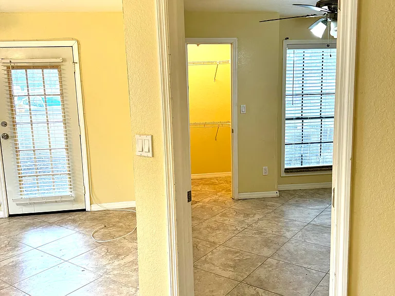 8647 Mallard Reserve Dr #102 — Photo 4