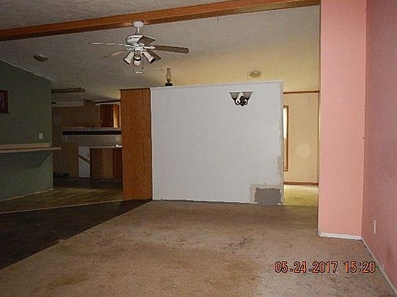 5th image of 9834 Seneca Trl