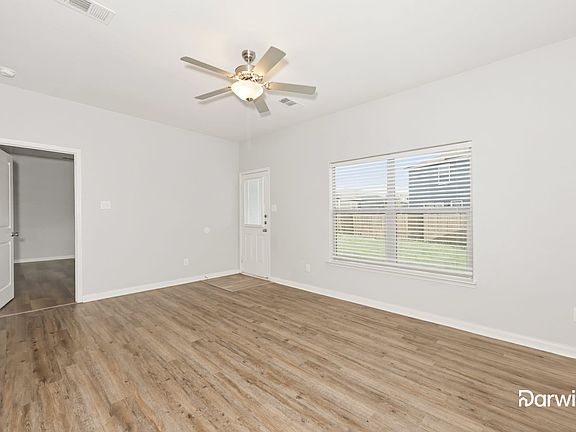 4th image of 132 Bush Dr