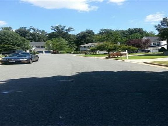 5th image of 6 Saint Lisas Ct
