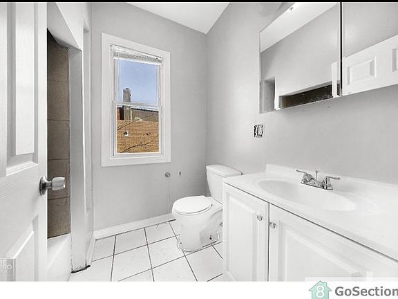 3rd image of 6559 S Eberhart Ave