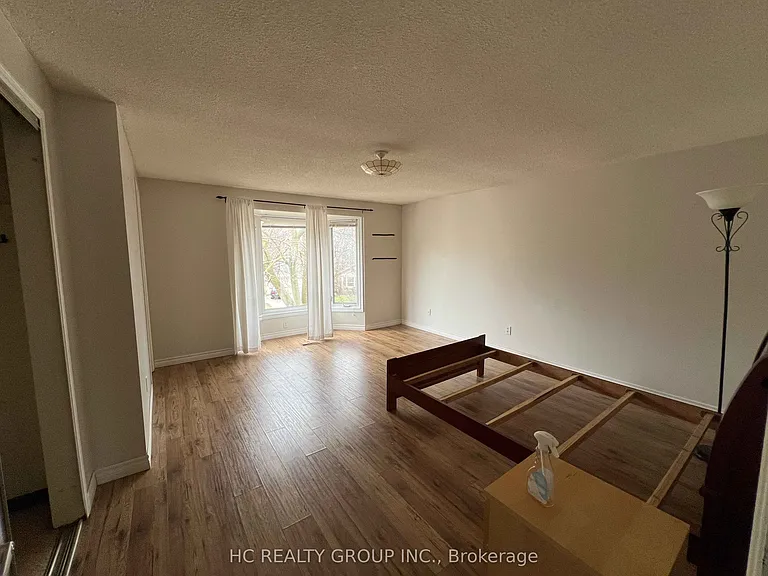 32 Chesham Ave — Photo 6