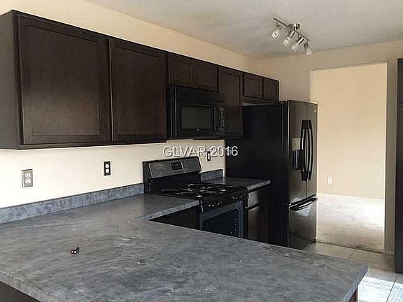 3rd image of 3321 Vista Springs Way