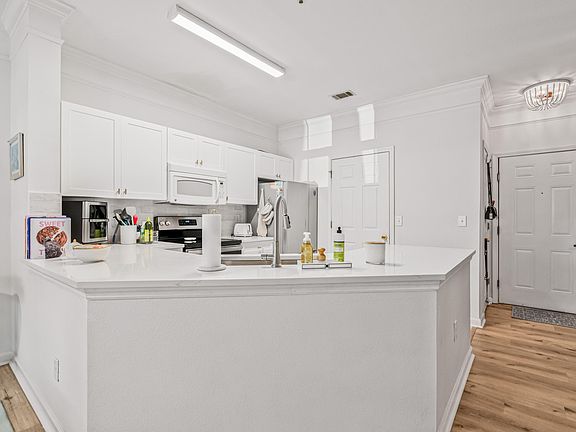 5th image of 1716 Telfair Way