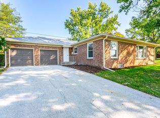 2000 70th St, Windsor Heights, IA 50324