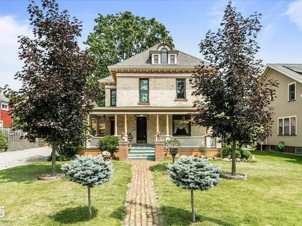 216 S Main St, Yale, MI 48097