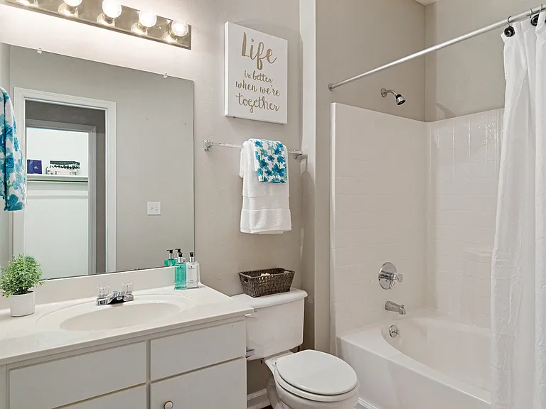 Bradford Place Apartment Homes — Photo 15