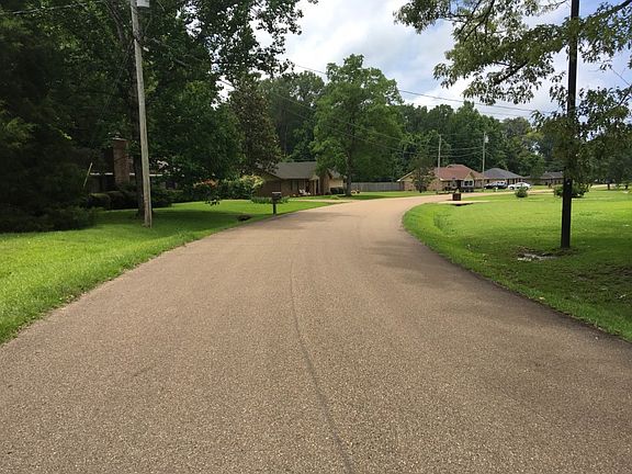 4th image of 124 Linda Dr