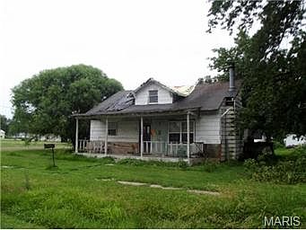1st image of 604 W Woodlawn St