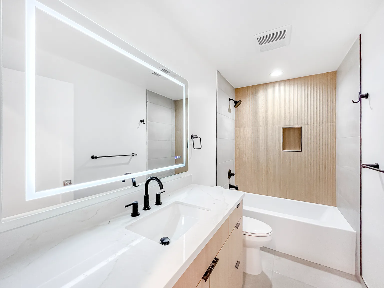 3 bed, $3,500 — Photo 3