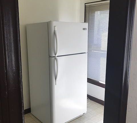 3rd image of 1116 Sartori Ave APT 211