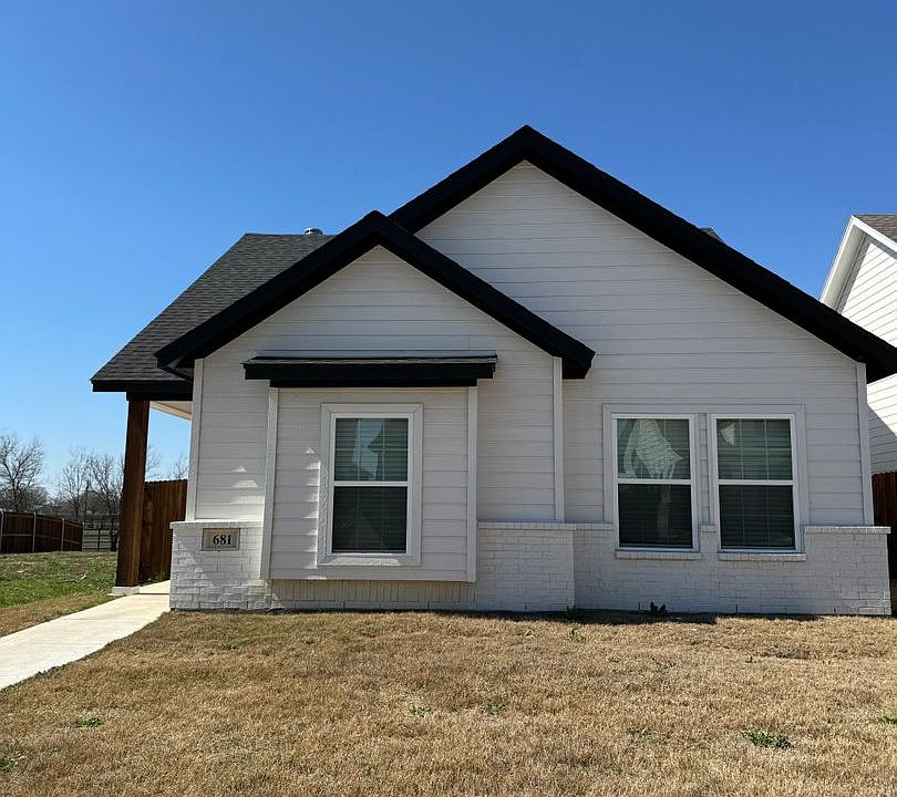 1st image of 681 The Cottages Dr