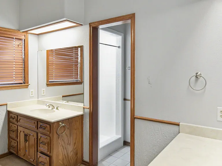 605 Pecos Trl — Photo 19