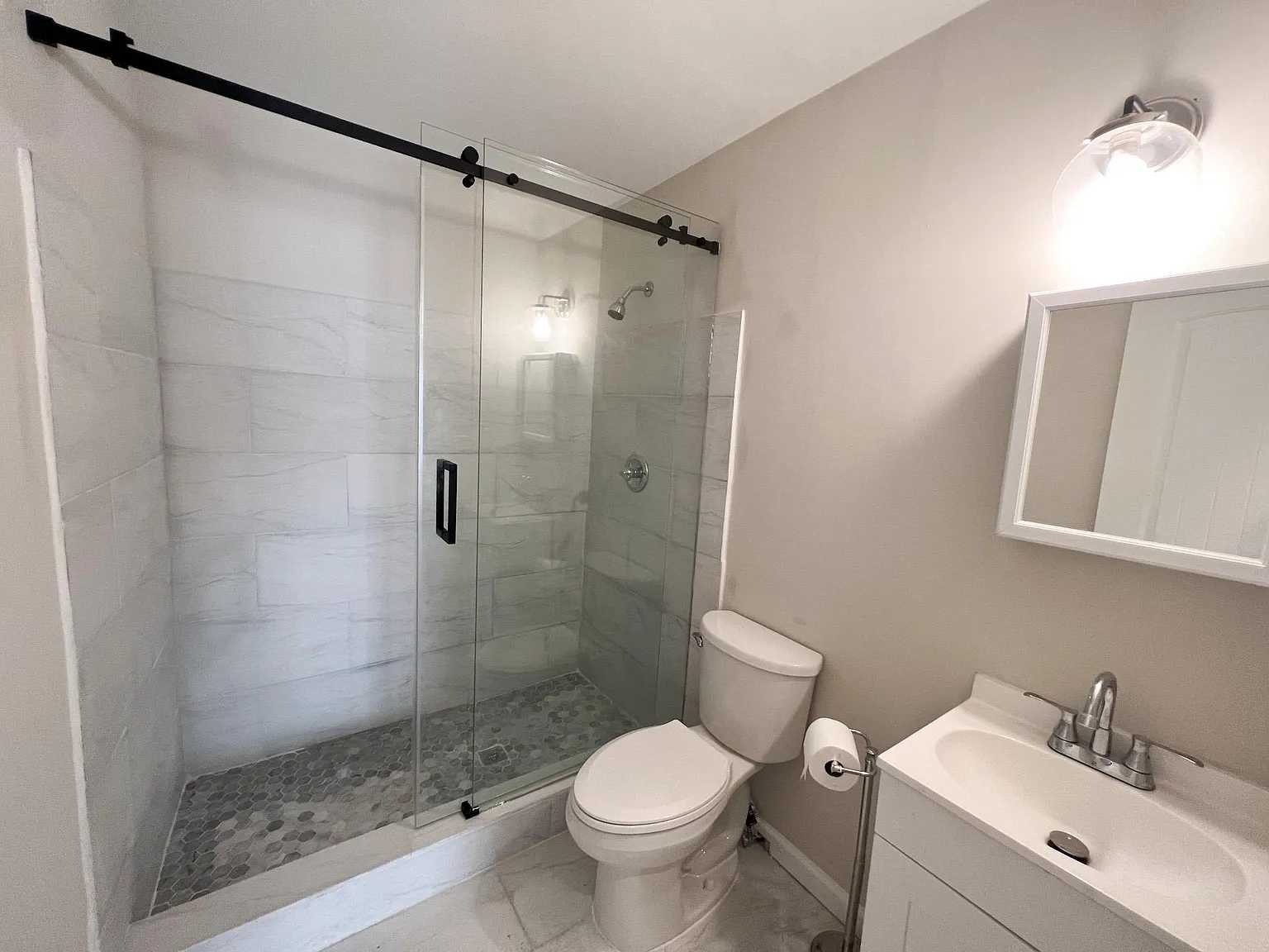 2 bed, 912 sqft, $1,475 — Photo 3