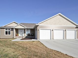 623 Martins Ave N, Casselton, ND 58012