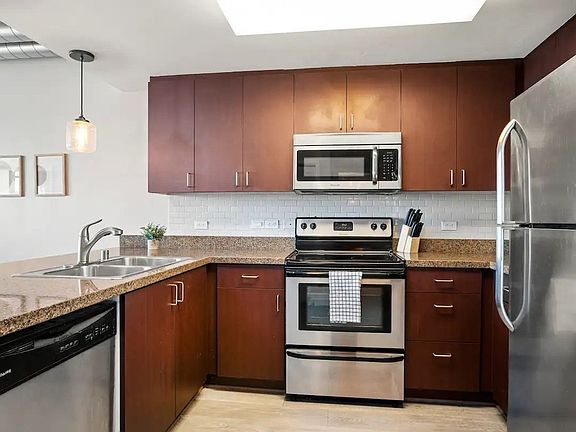 5th image of 1080 Park Blvd Unit 513