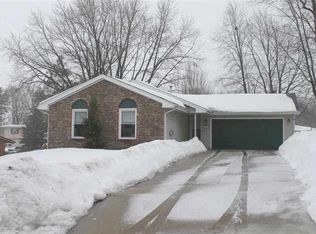 2808 Foliage Ln, Rockford, IL