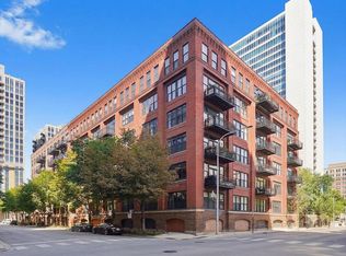 520 W Huron St APT 612, Chicago, IL 60654