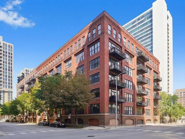 520 W Huron St APT 612, Chicago, IL 60654