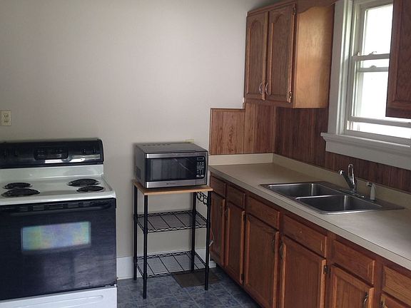 4th image of 1765 Gummer Ave