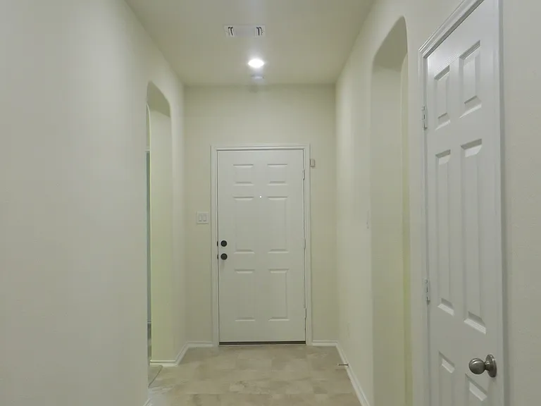 1042 Bowline Dr — Photo 2