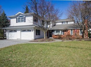 11 Van Duzer Dr, Poughkeepsie, NY 12603
